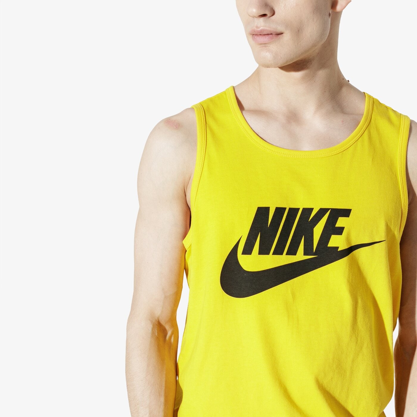 Мъжка тениска NIKE ПОТНИК M NSW ICON FUTURA ar4991-741 цвят жълт