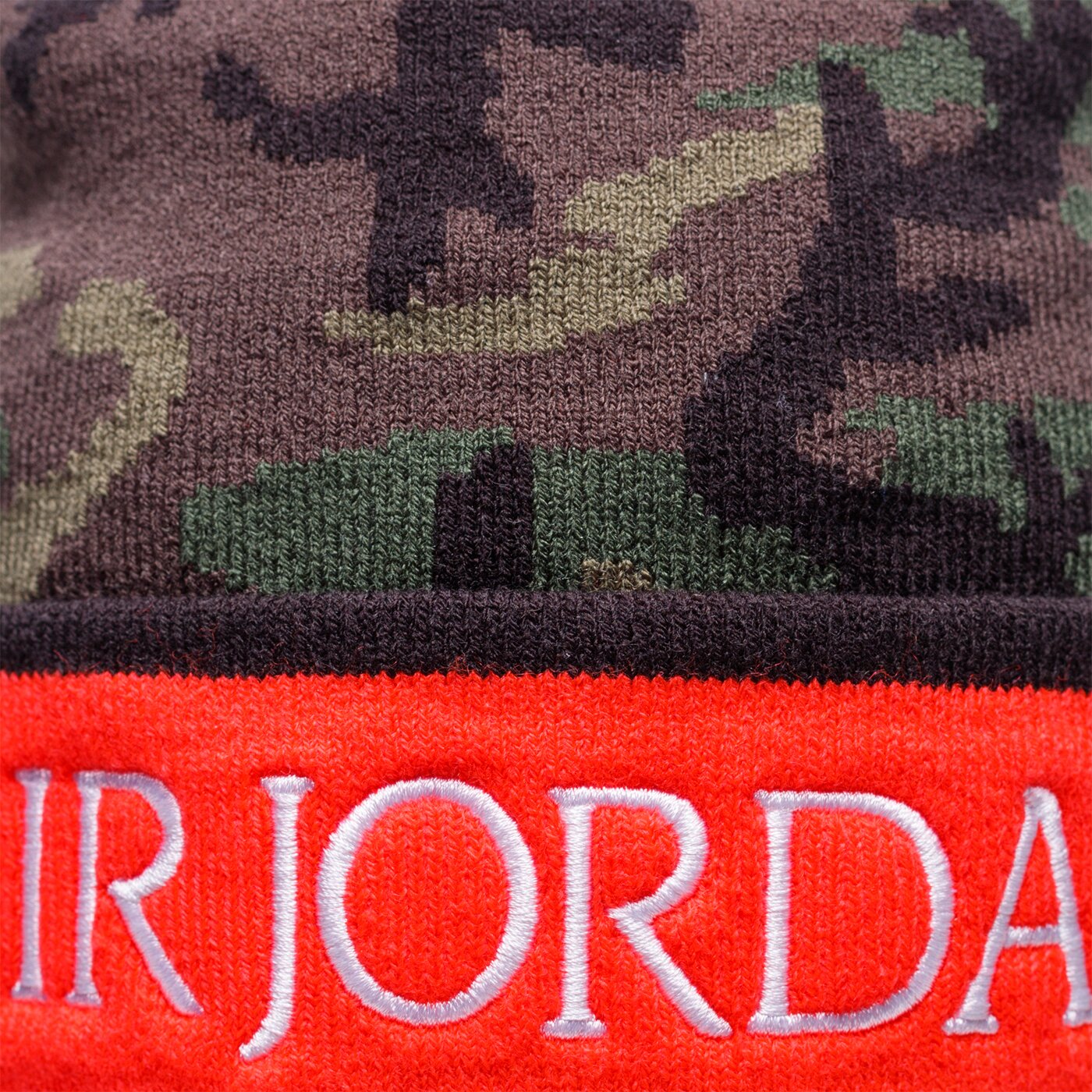 Дамска зимна шапка JORDAN ЗИМНА ШАПКА JORDAN JUMPMAN CLASSICS cw6404-222 цвят многоцветен