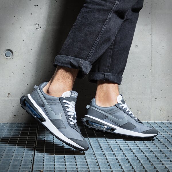 Мъжки маратонки NIKE AIR MAX PRE-DAY dc9402-002 цвят сив