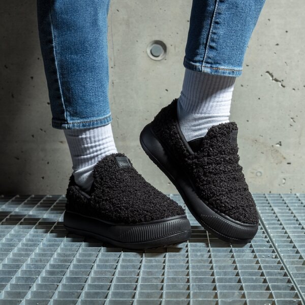 Дамски маратонки PUMA SUEDE MAYU SLIP-ON TEDDY WNS 38488701 цвят черен