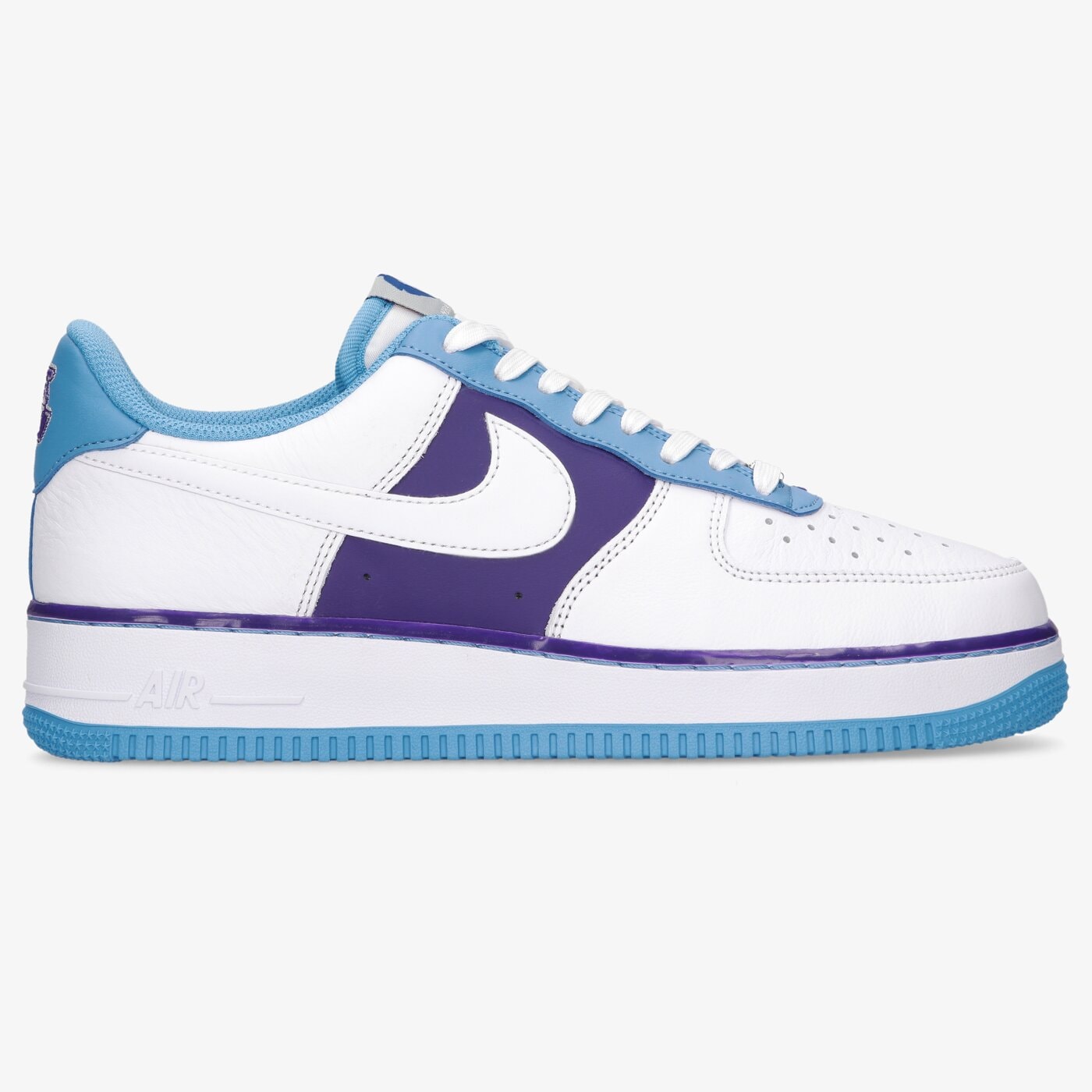 Мъжки маратонки NIKE AIR FORCE 1 '07 LV8 EMB dc8874-101 цвят бял