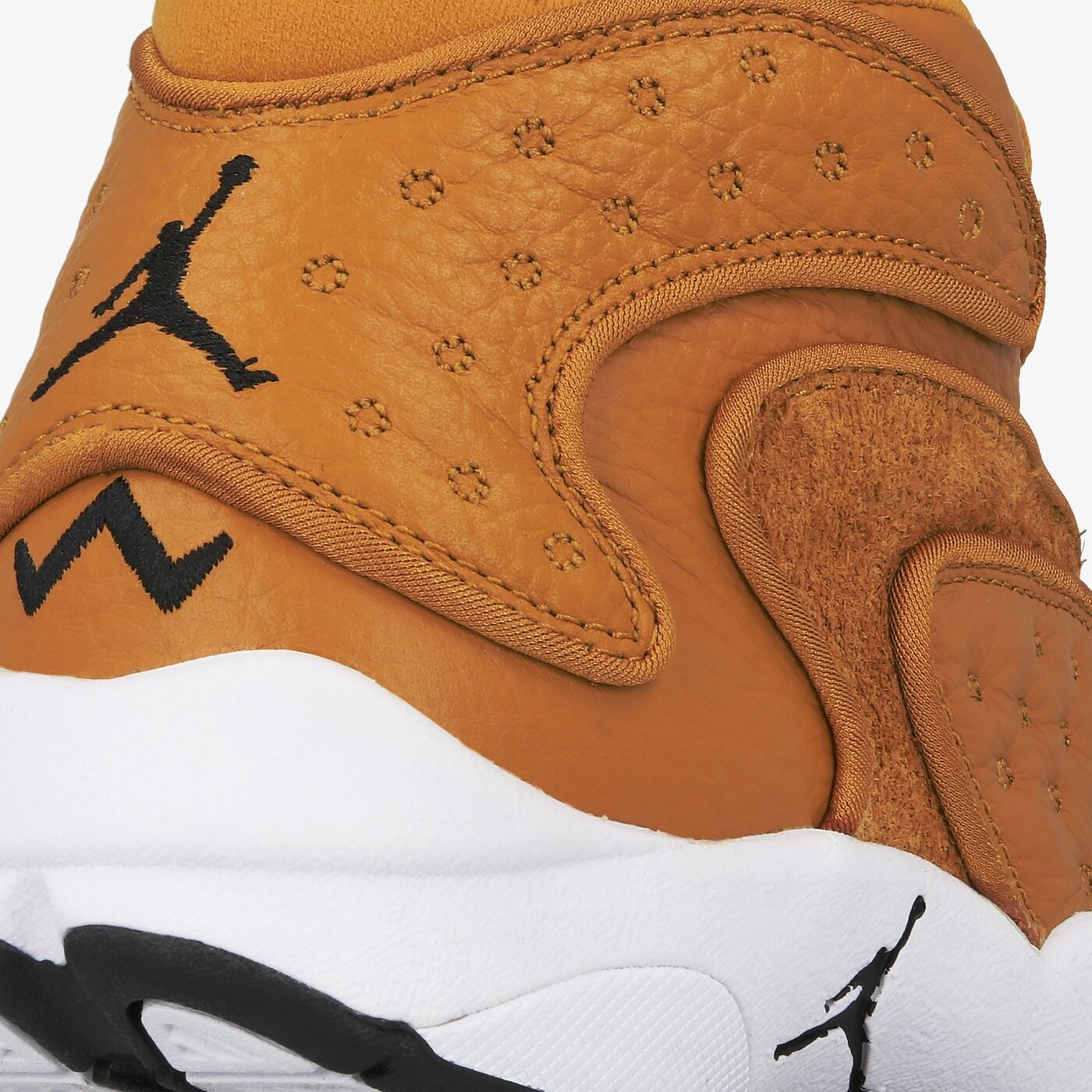 Дамски маратонки AIR JORDAN OG WMNS cw0907-700 цвят златен