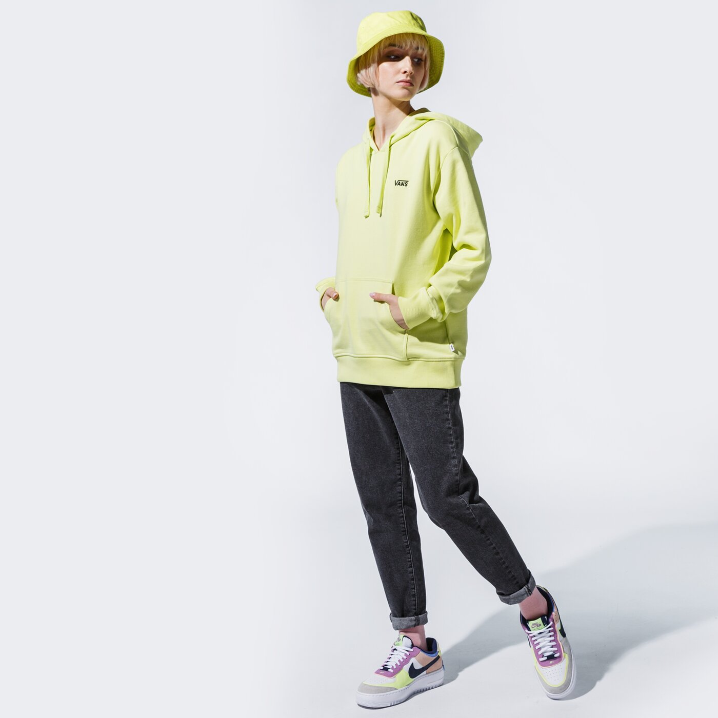 Дамски суичър VANS СУИТЧЪР С КАЧУЛКА WM FLYING V BF FT HOODIE SUNNY LIME vn0a5ar4tcy1 цвят зелен