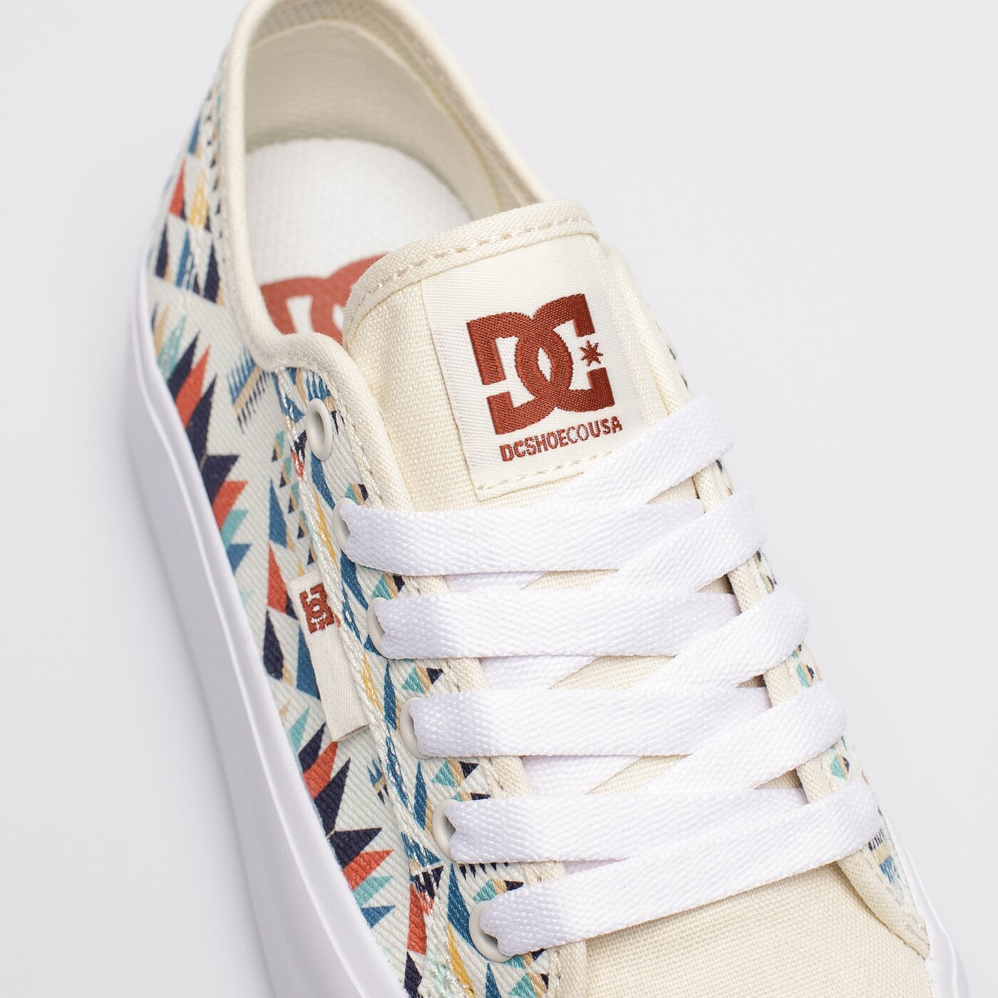 Дамски маратонки DC MANUAL PLATFORM adjs300280-bo4 цвят многоцветен