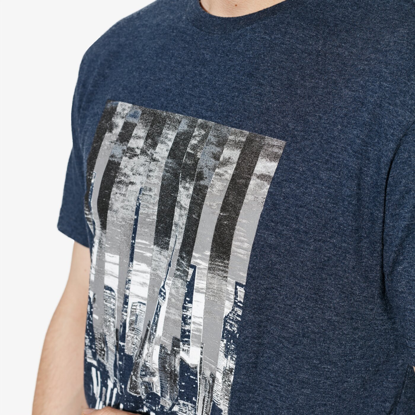 Мъжка тениска CONFRONT ТЕНИСКА SS DIVISIO cf18tsm77002 цвят тъмносин