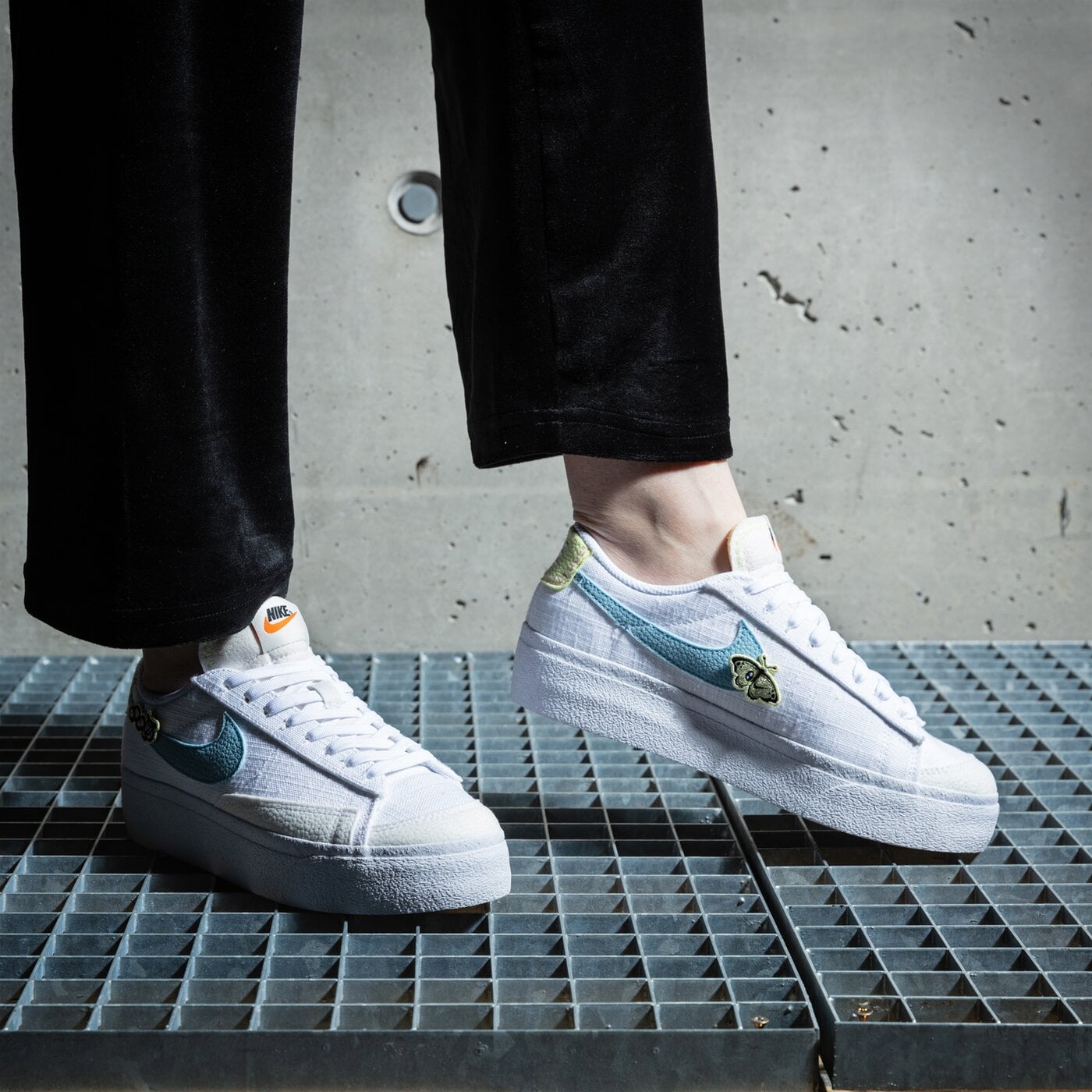 Дамски маратонки NIKE BLAZER LOW PLATFORM NEXT NATURE dj6376-100 цвят бял