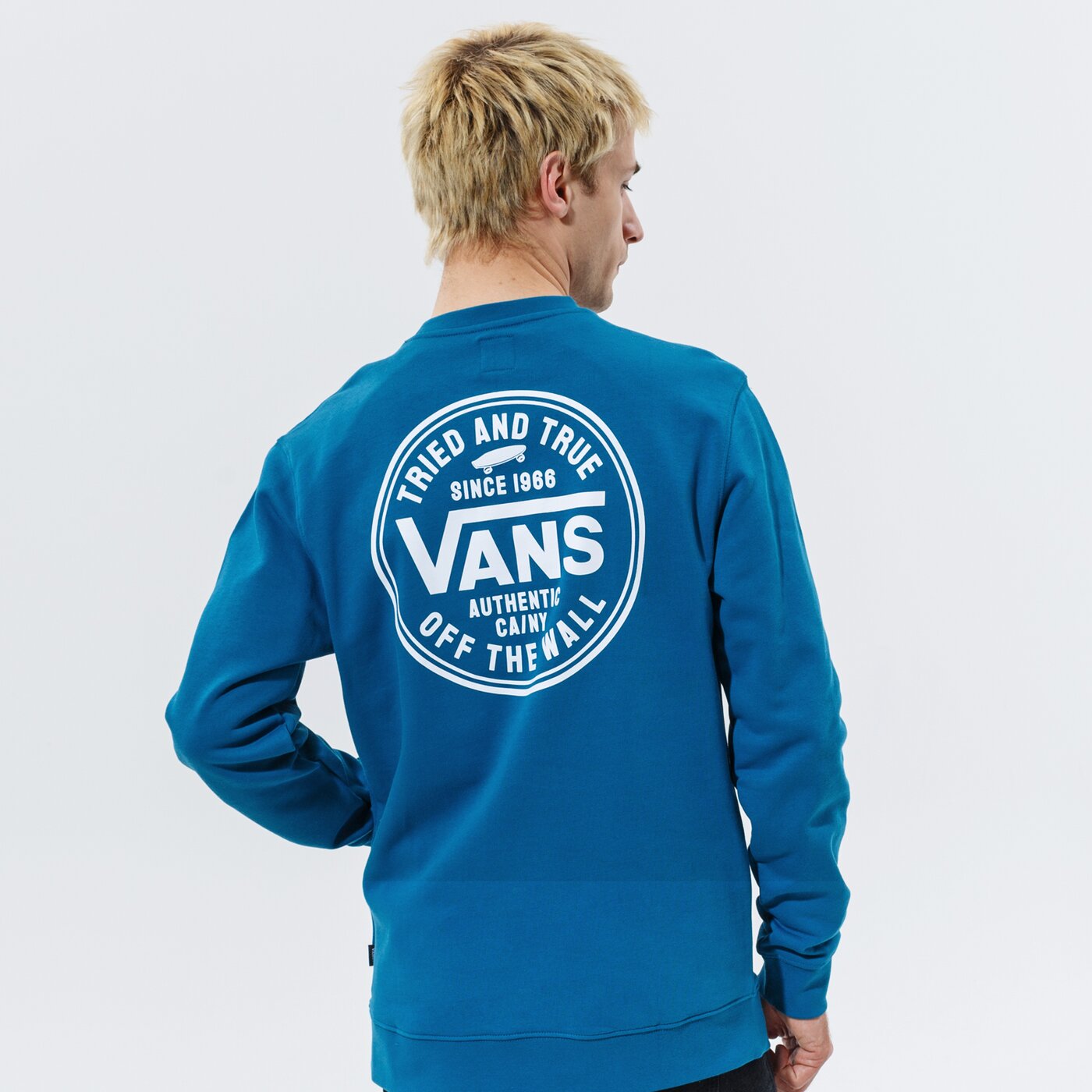 Мъжки суичър VANS СУИТЧЪР MN TRIED AND TRUE CREW MOROCCAN BLUE vn0a54ay1qq1 цвят син