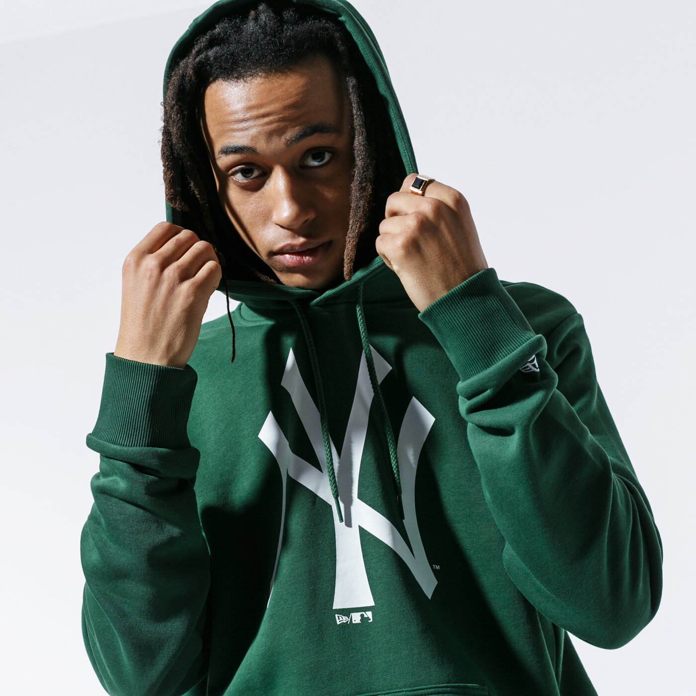 Мъжки суичър NEW ERA СУИТЧЪР MLB SEASONAL TEAM LOGO HOODY NEYYAN HOG 12033507 цвят зелен