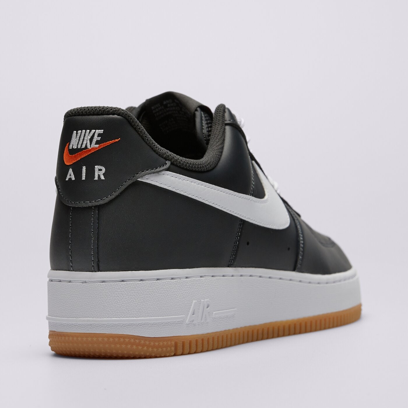 Мъжки маратонки NIKE AIR FORCE 1 '07 LV8 ii7630-001 цвят черен