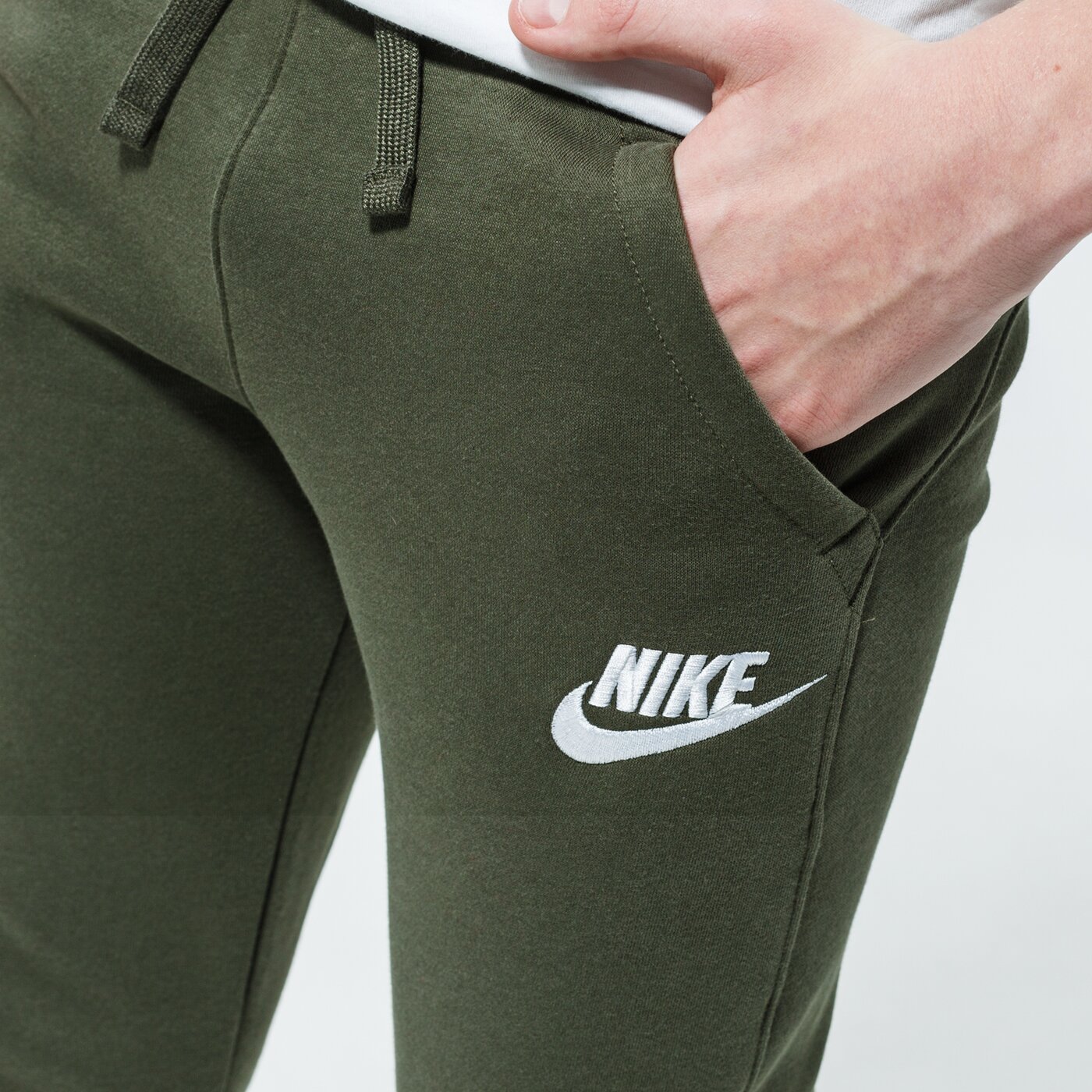 Детски панталони NIKE ПАНТАЛОНИ SPORTSWEAR CLUB FLEECE BOY ci2911-325 цвят каки