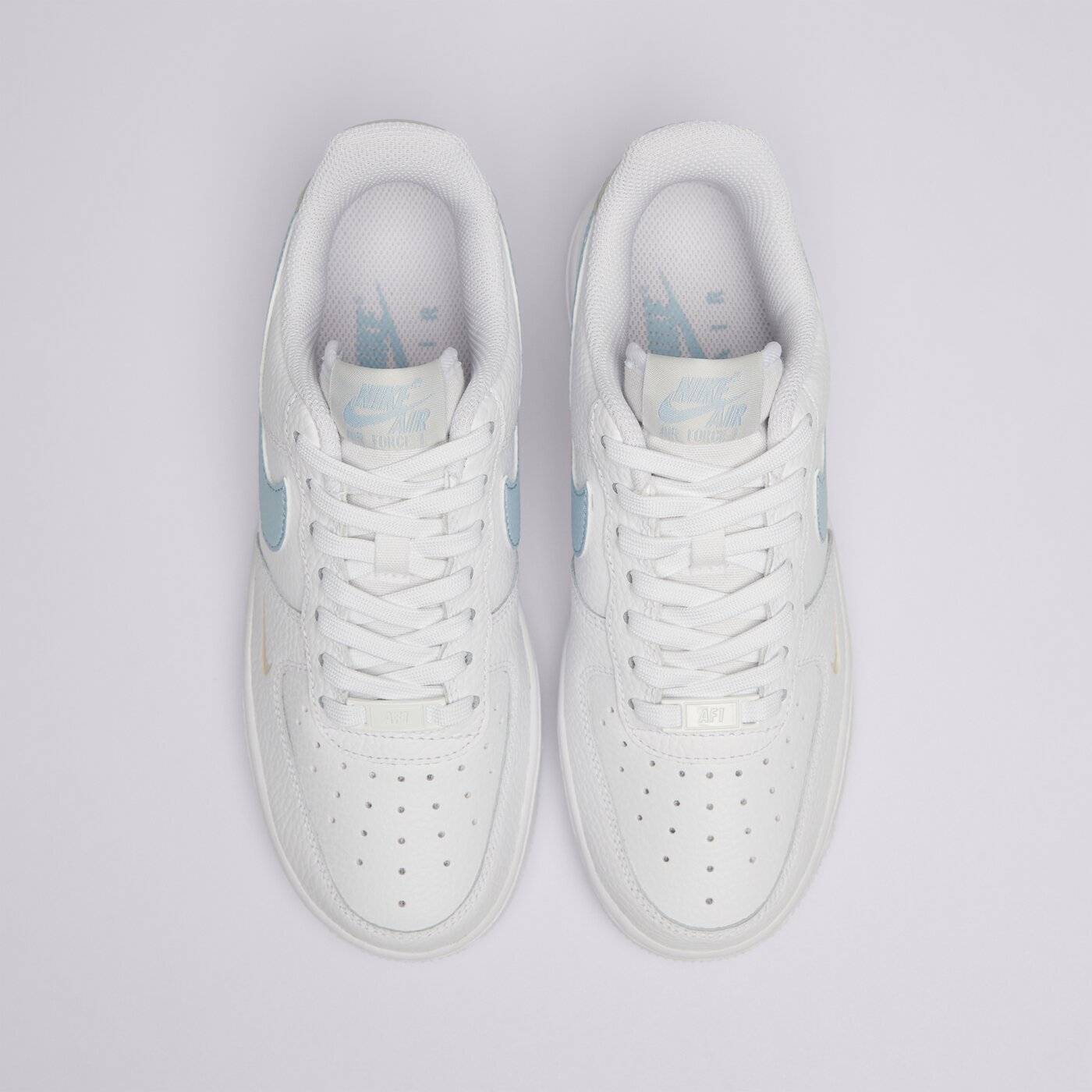 Дамски маратонки NIKE W AIR FORCE '07 hf0022-100 цвят бял