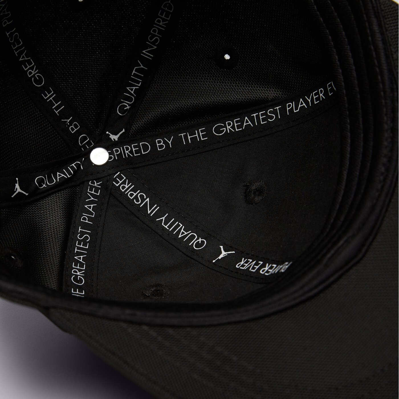 Детска шапка с козирка JORDAN ШАПКА JAN METAL JUMPMAN CURVE BRIM 9a0823-023 цвят черен