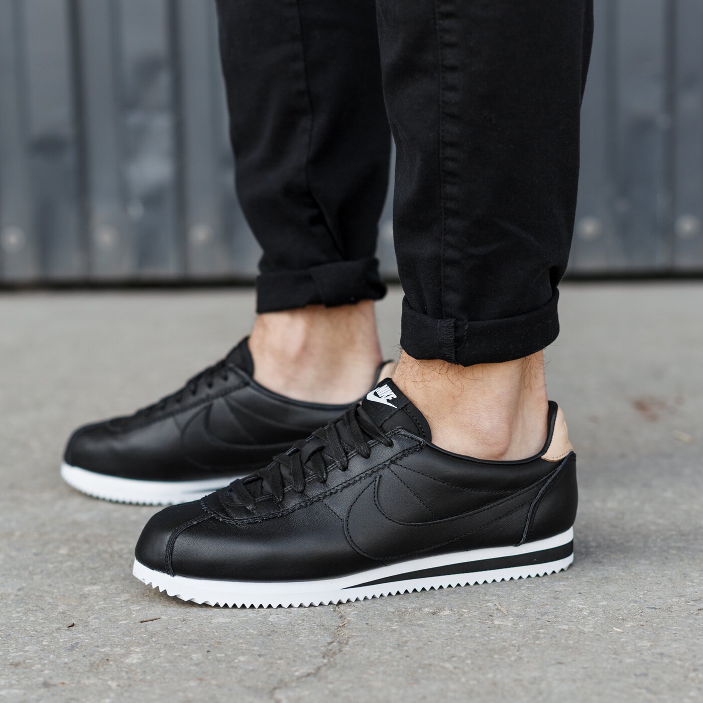 NIKE CLASSIC CORTEZ LEATHER SE 861535004 цвят черен