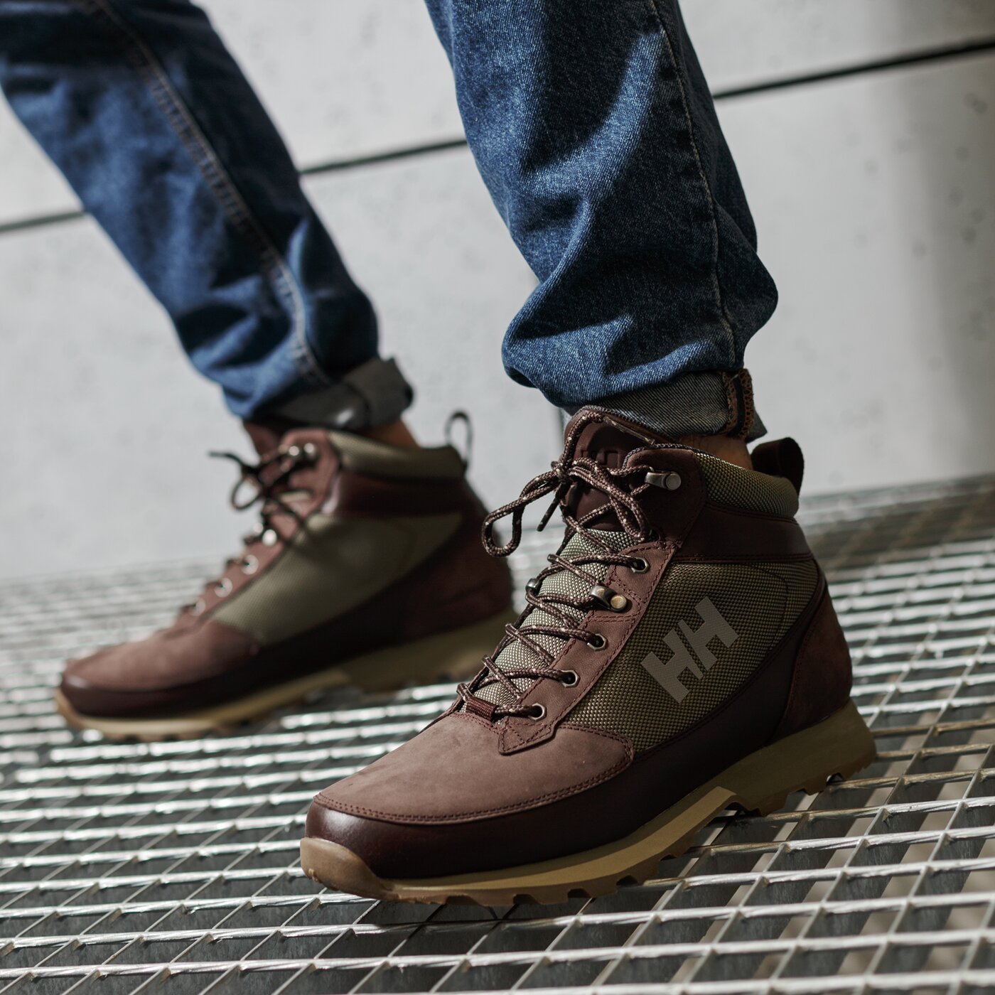 Мъжки зимни обувки HELLY HANSEN CHILCOTIN 11427710 цвят кафяв