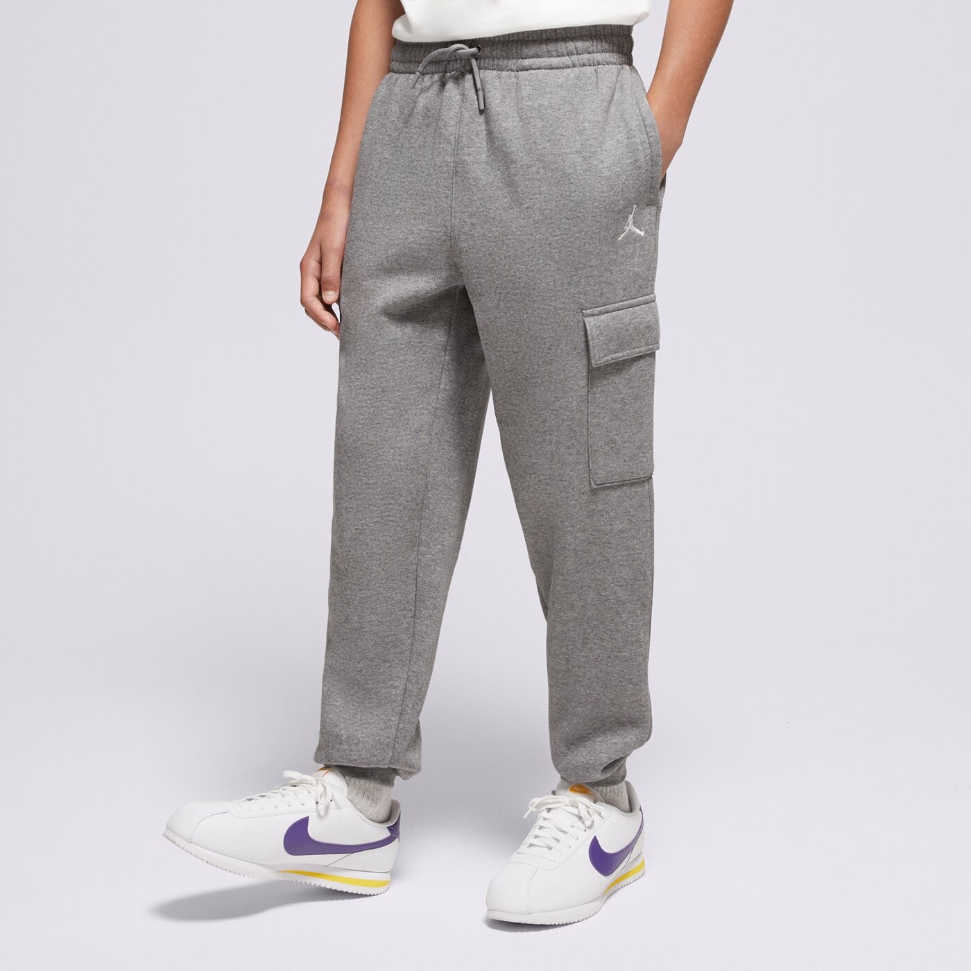 Детски панталони JORDAN ПАНТАЛОНИ MY BROOKLYN ESS FLC CARGO PANT BOY 95f105-geh цвят сив