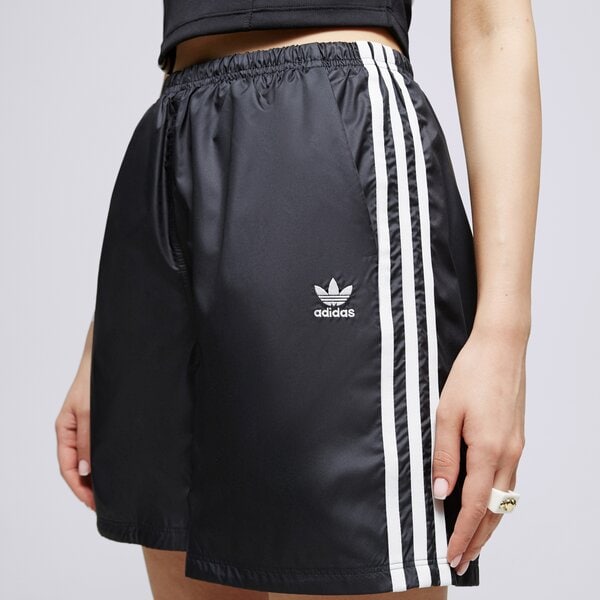 Дамски къси панталони ADIDAS ШОРТИ LONG SHORTS ib7301 цвят черен