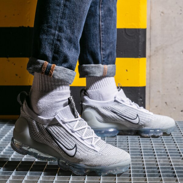 Мъжки маратонки NIKE AIR VAPORMAX 2021 FLYKNIT  dh4084-100 цвят бял