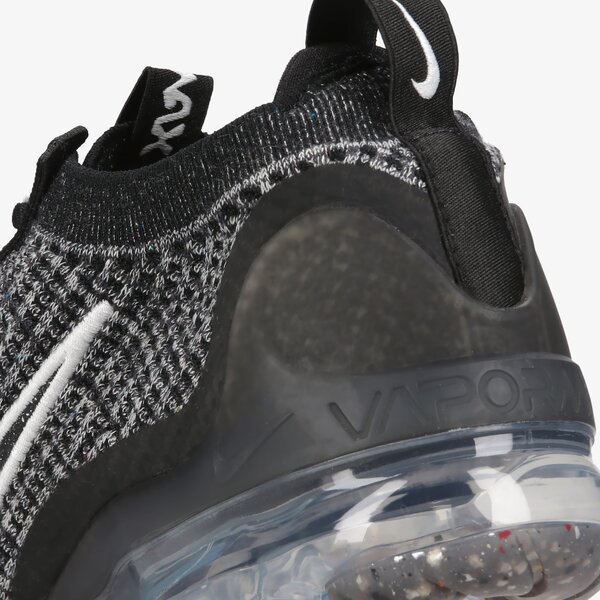 Дамски маратонки NIKE AIR VAPORMAX 2021  dh4088-003 цвят черен