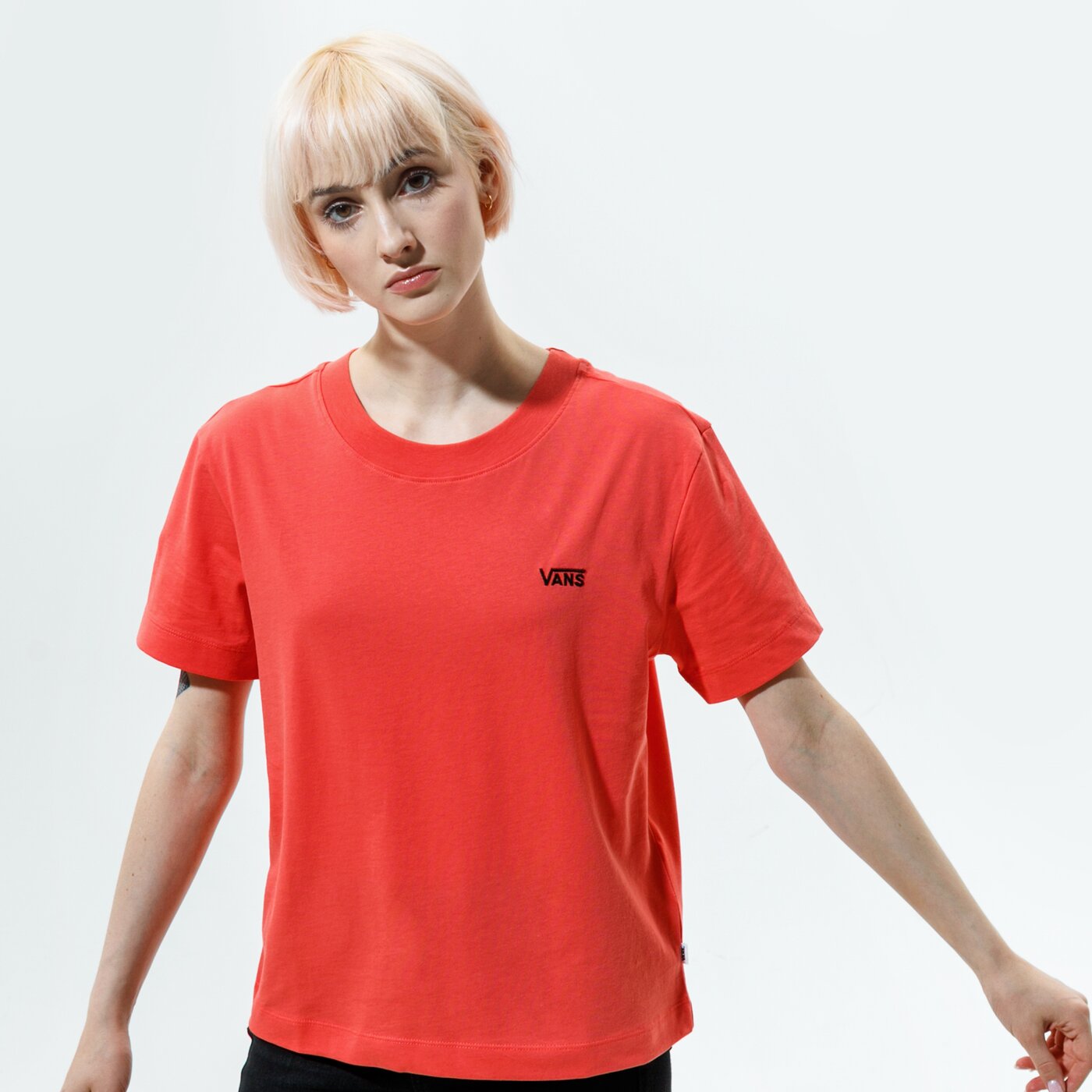 Дамска тениска VANS ТЕНИСКА WM JUNIOR V BOXY HOT CORAL vn0a4mfllm31 цвят оранжев