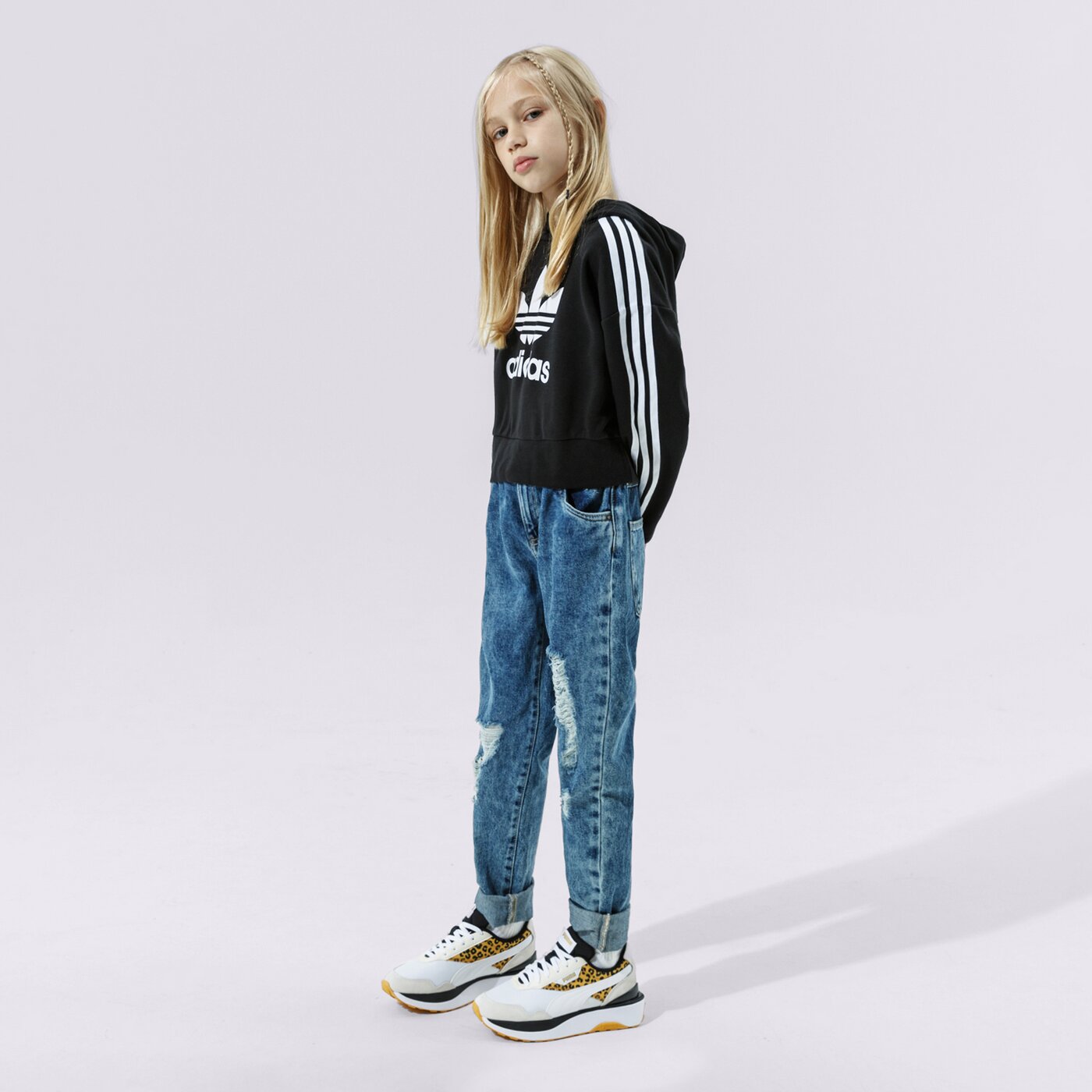Детски суичър ADIDAS СУИТЧЪР С КАЧУЛКА CROPPED HOODIE GIRL h32337 цвят черен