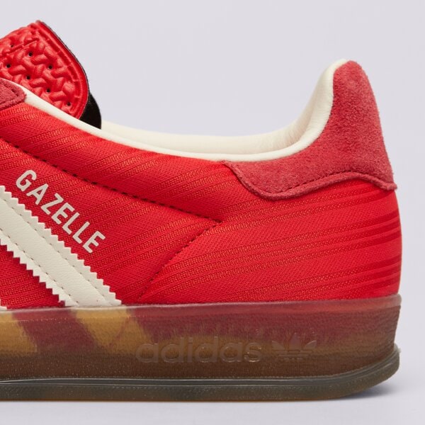 Дамски маратонки ADIDAS GAZELLE INDOOR W js1411 цвят червен