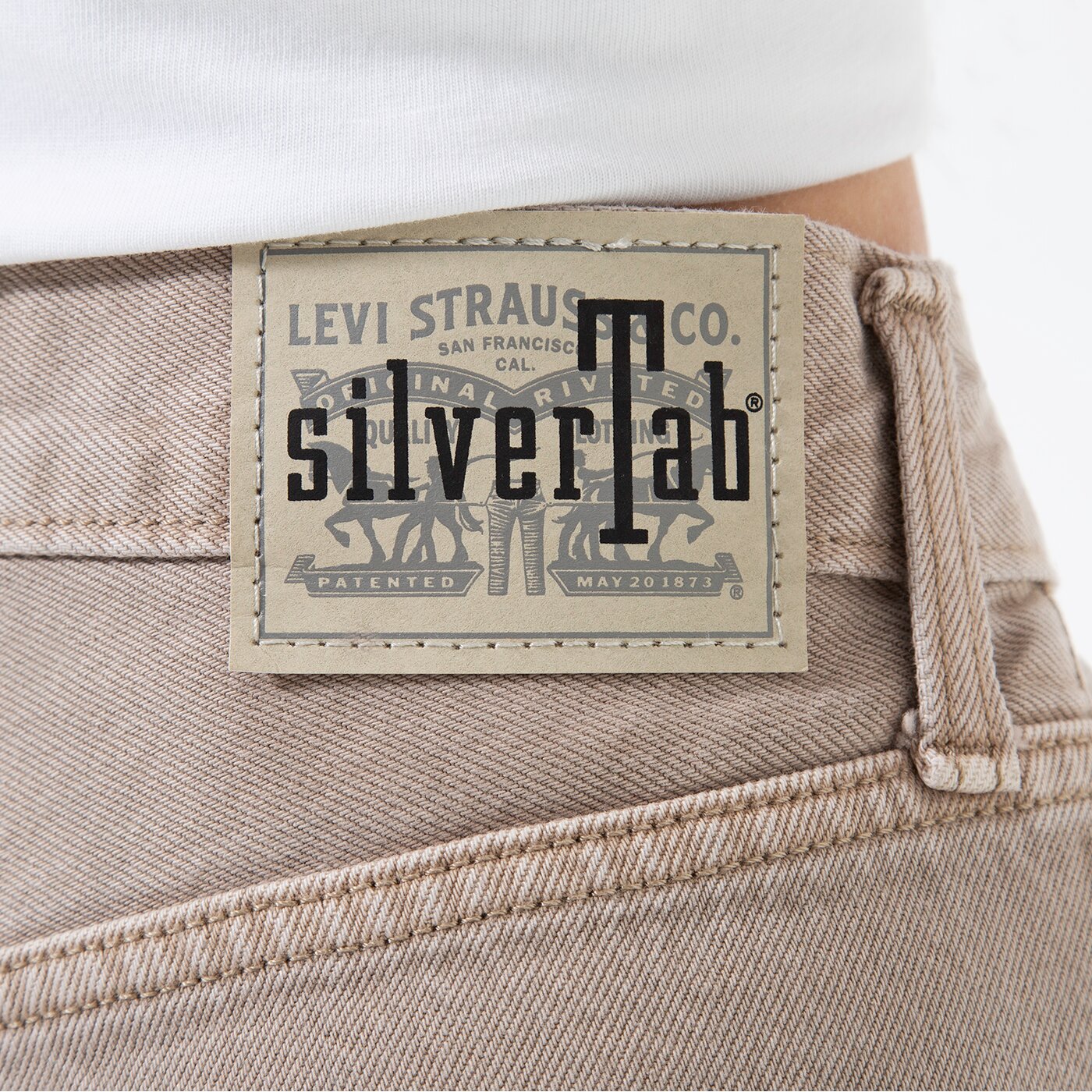 Дамски панталони LEVI'S ПАНТАЛОНИ 94 BAGGY SILVERTAB a3518-0001 цвят бежов