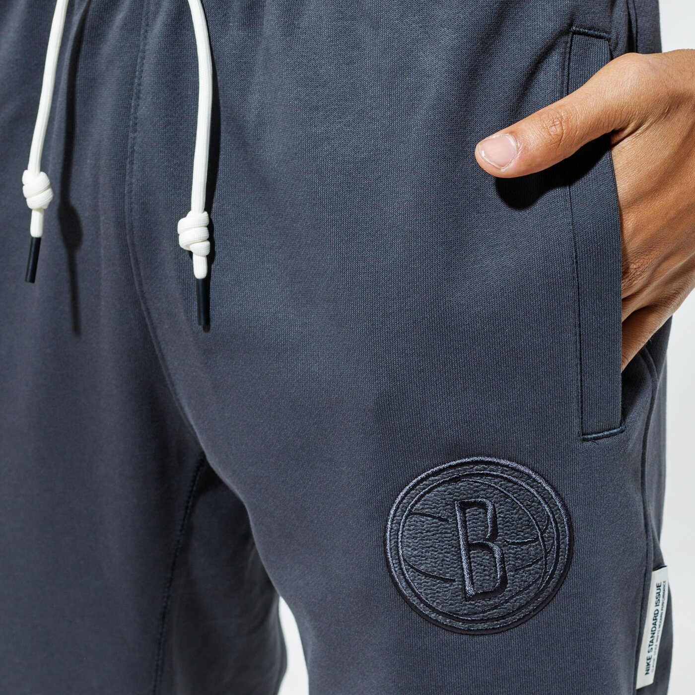 Мъжки панталони NIKE ПАНТАЛОНИ BKN M NK DF STD ISSUE PANT NBA db0939-060 цвят сив