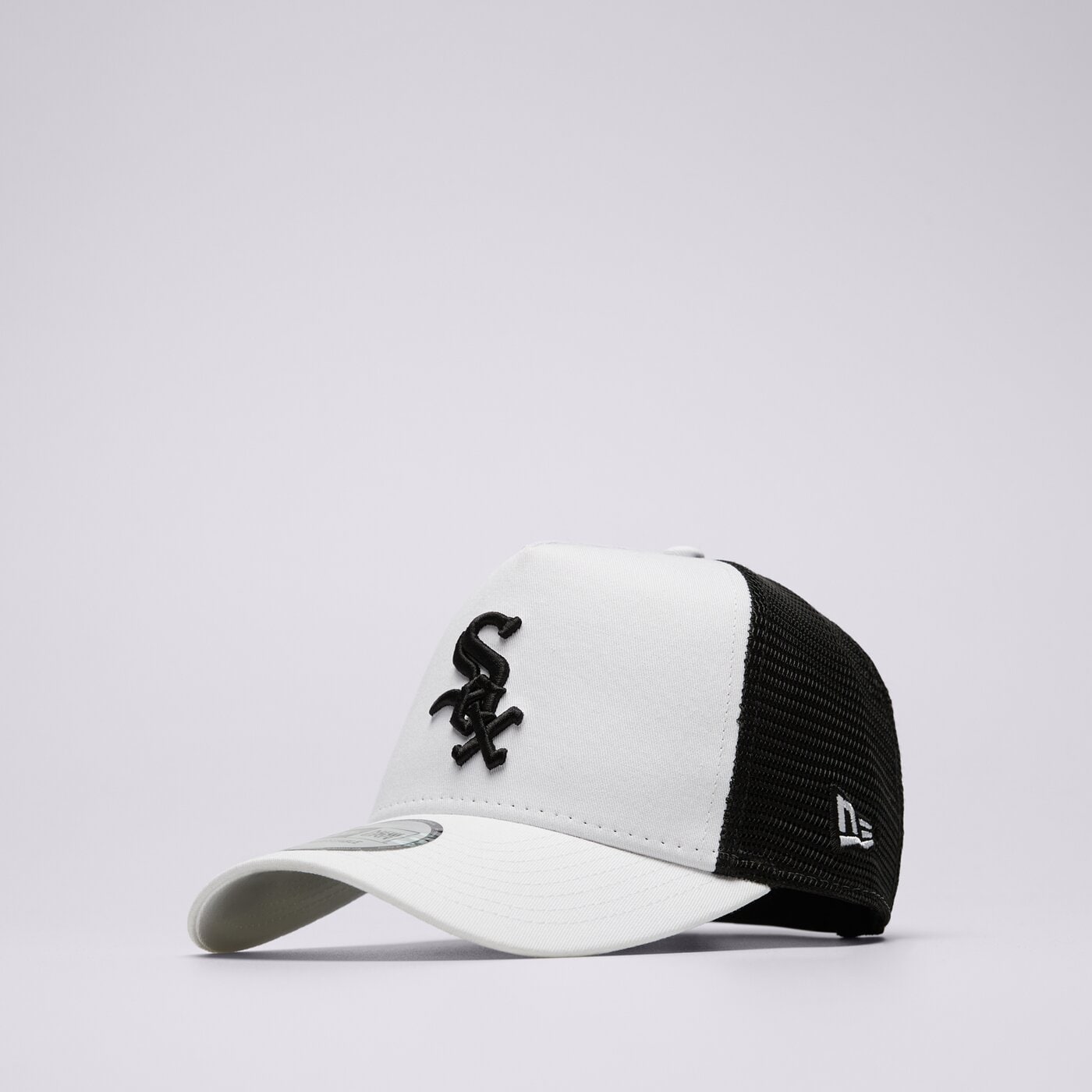 Мъжка шапка с козирка NEW ERA ШАПКА LE TRUCKER SOX CHICAGO WHITE SOX 60435244 цвят бял