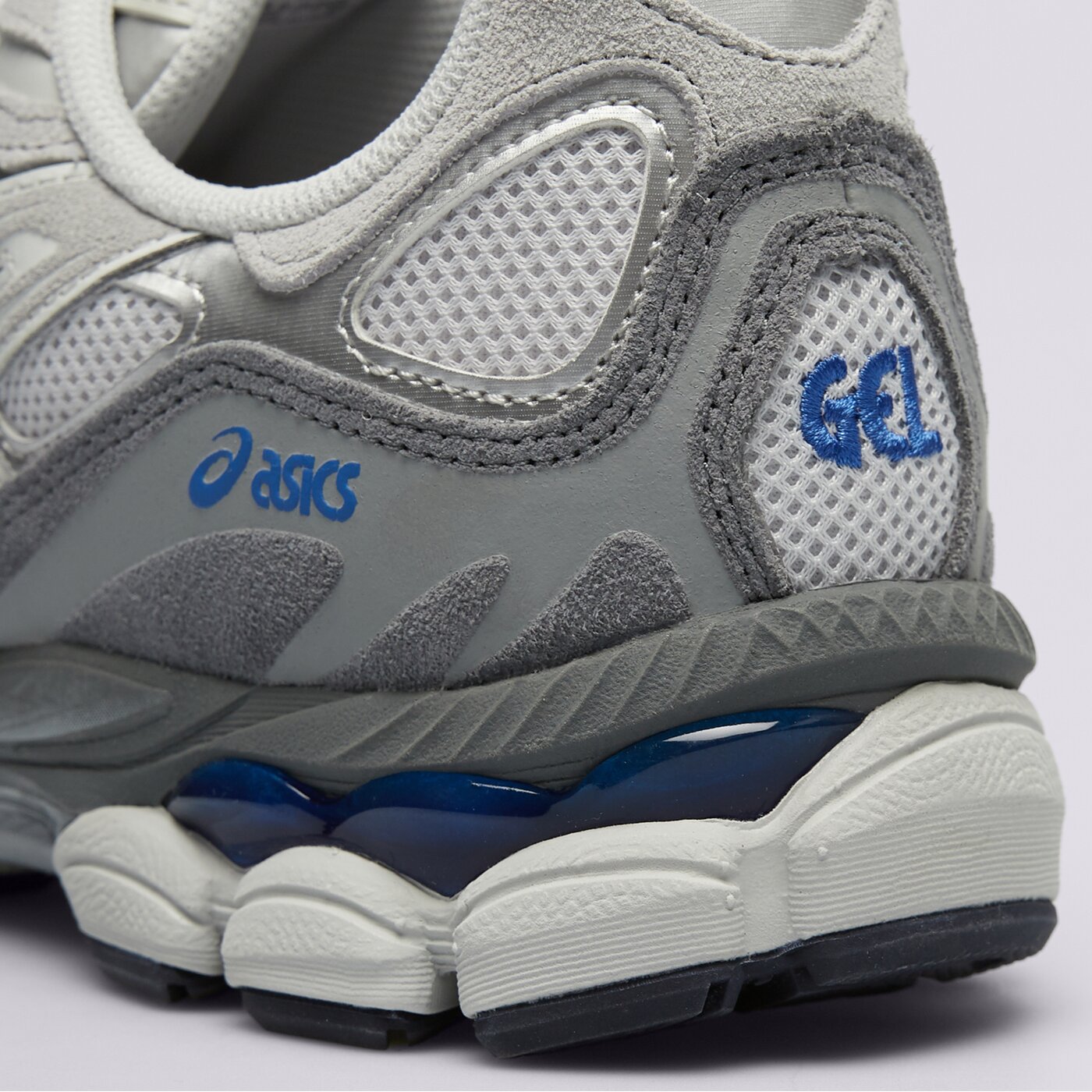 Мъжки маратонки ASICS GEL-NYC 1203a383025 цвят бял