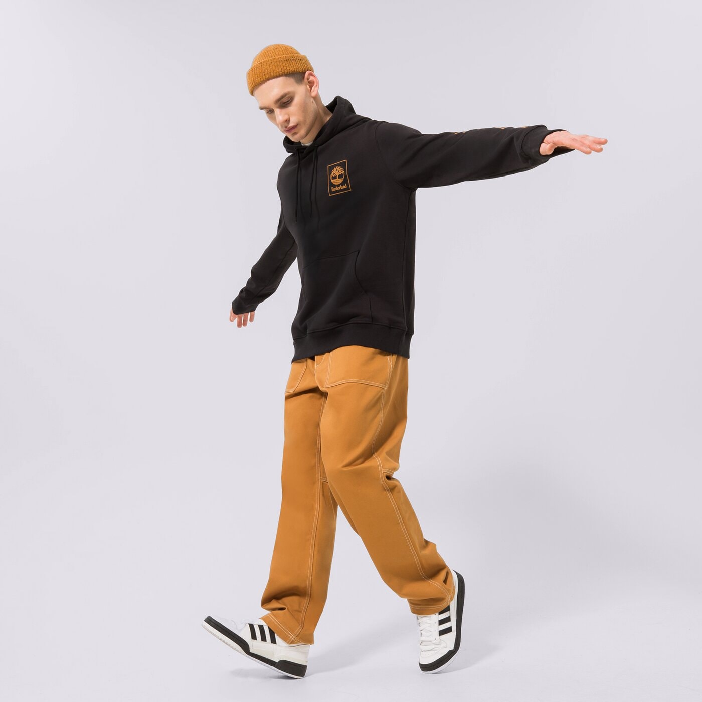 Мъжки суичър TIMBERLAND СУИТЧЪР С КАЧУЛКА STACK LOGO BLACK tb0a5zhn0011 цвят черен