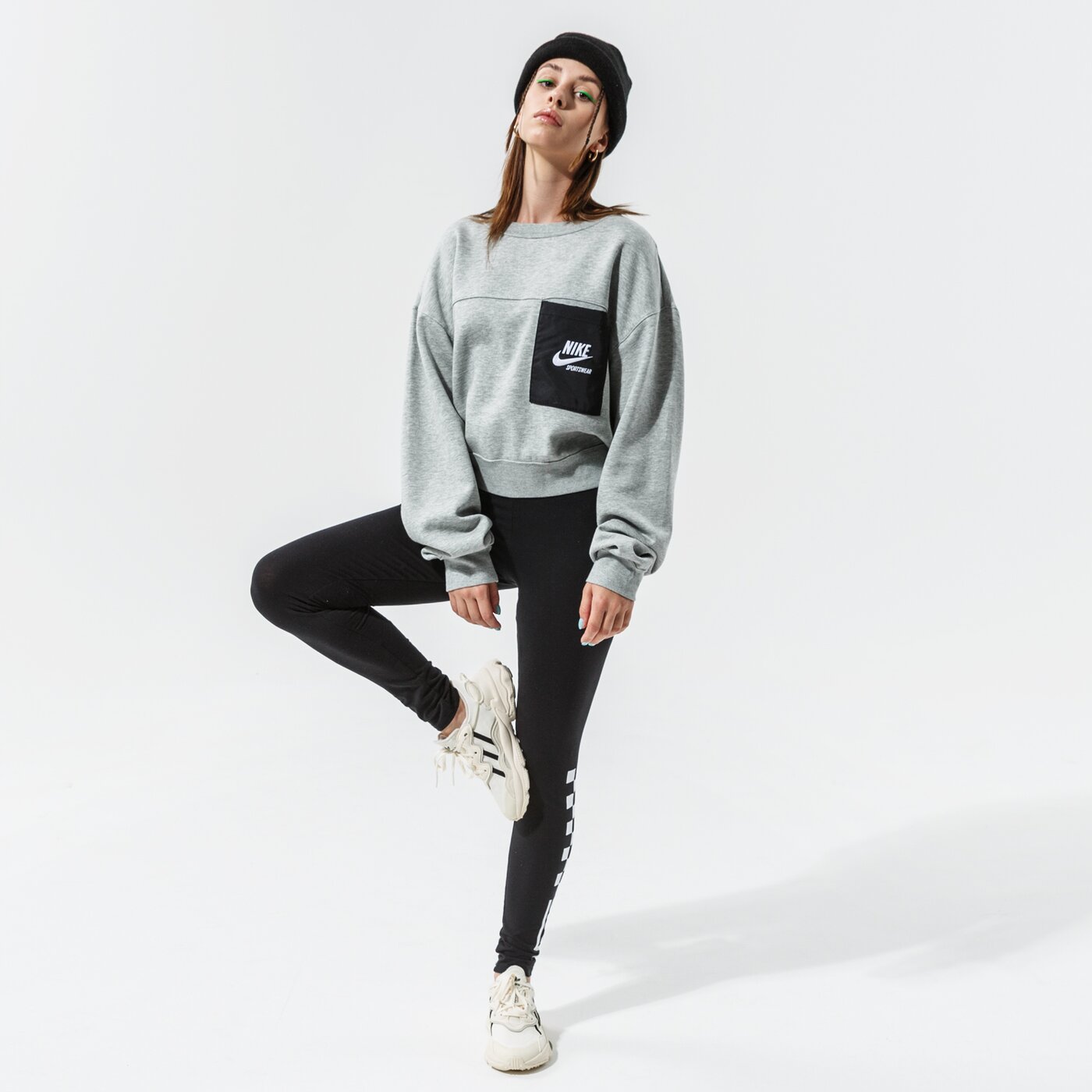 Дамски суичър NIKE СУИТЧЪР W NSW FLC CREW HTG dd5669-063 цвят сив