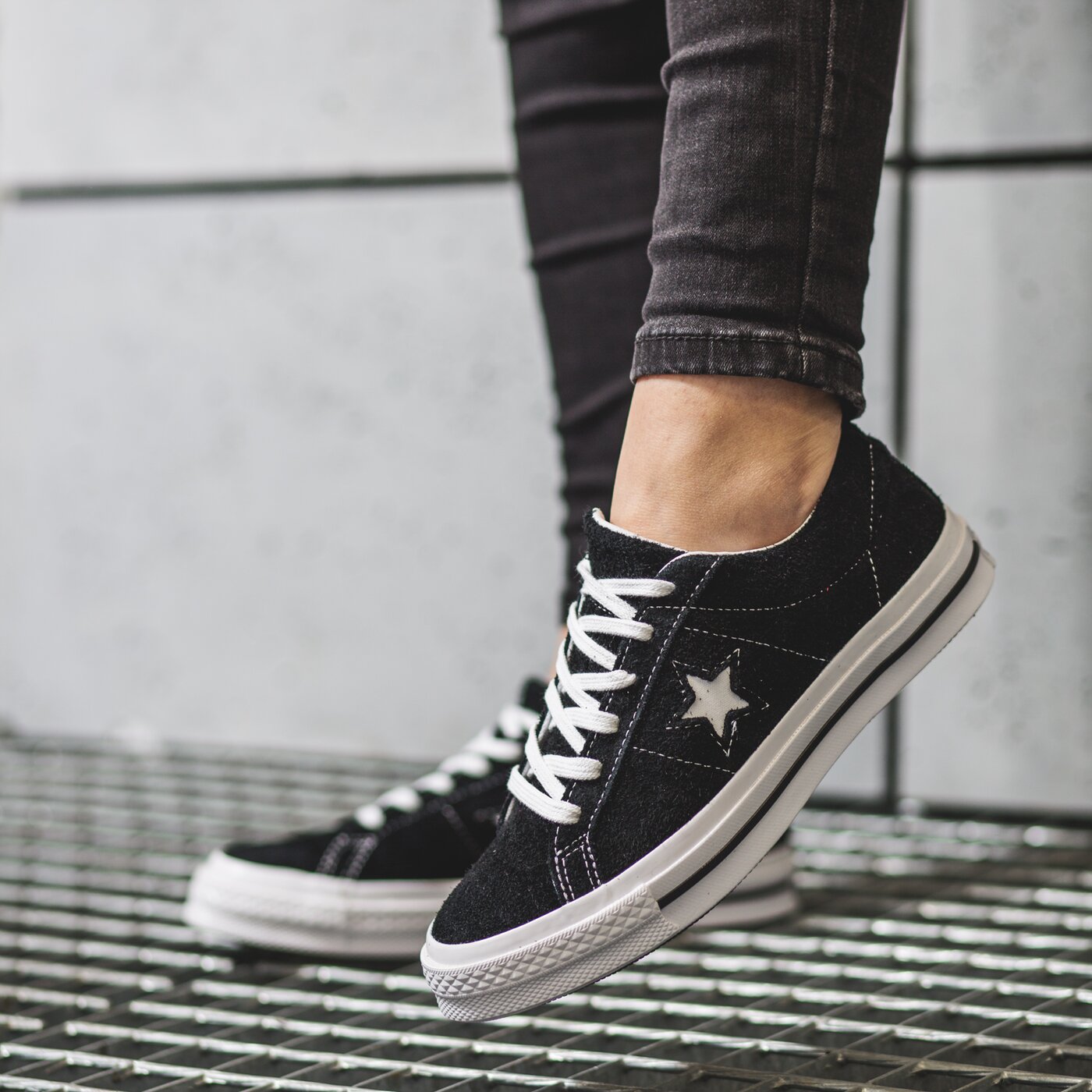 Дамски маратонки CONVERSE ONE STAR 158369c цвят черен