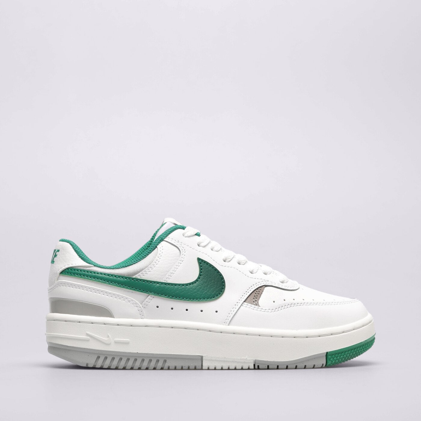 Дамски маратонки NIKE GAMMA FORCE dx9176-106 цвят бял