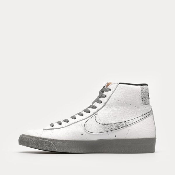 Мъжки маратонки NIKE BLAZER MID '77 EMB dv7194-100 цвят бял