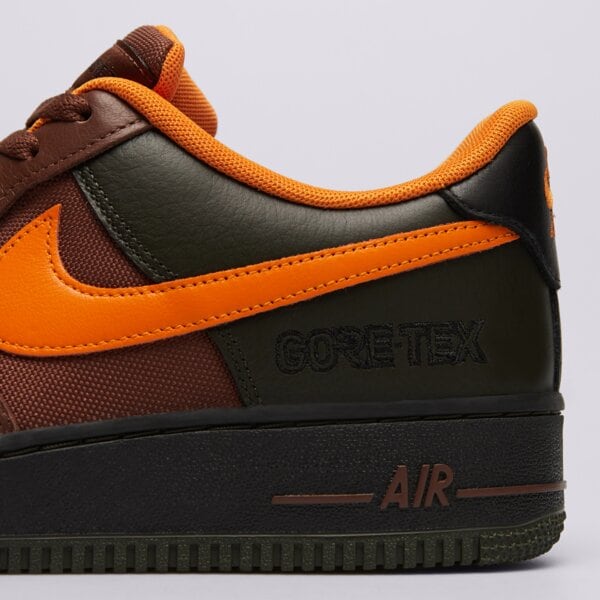 Мъжки маратонки NIKE AIR FORCE 1 GTX ck2630-201 цвят кафяв