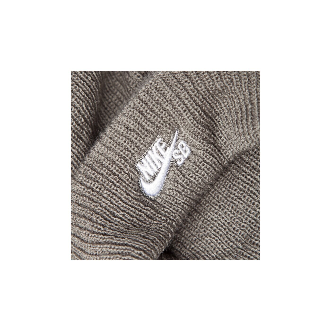 Дамска зимна шапка NIKE ЗИМНА ШАПКА SB FISHERMAN BEANIE BEANIE BEANIE 628684037 цвят сив