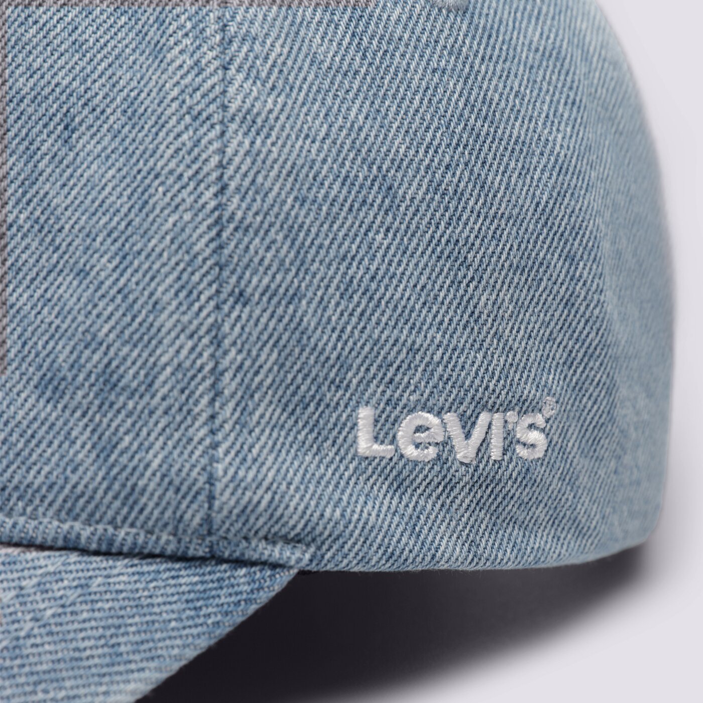 Дамска шапка с козирка LEVI'S ШАПКА ESSENTIAL CAP d75890003 цвят син