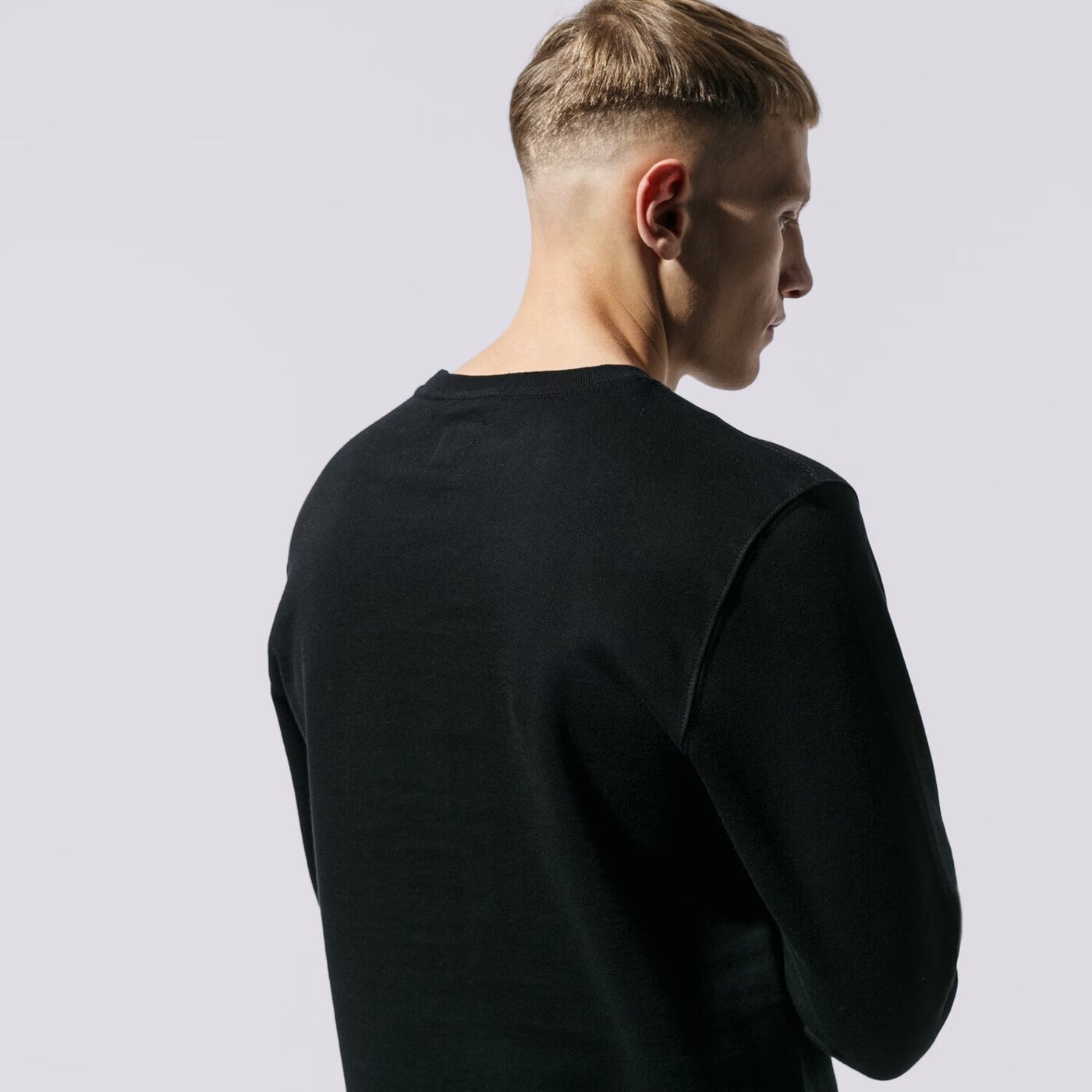 Мъжки суичър VANS СУИТЧЪР VANS CLASSIC CREW II vn0a456ay281 цвят черен