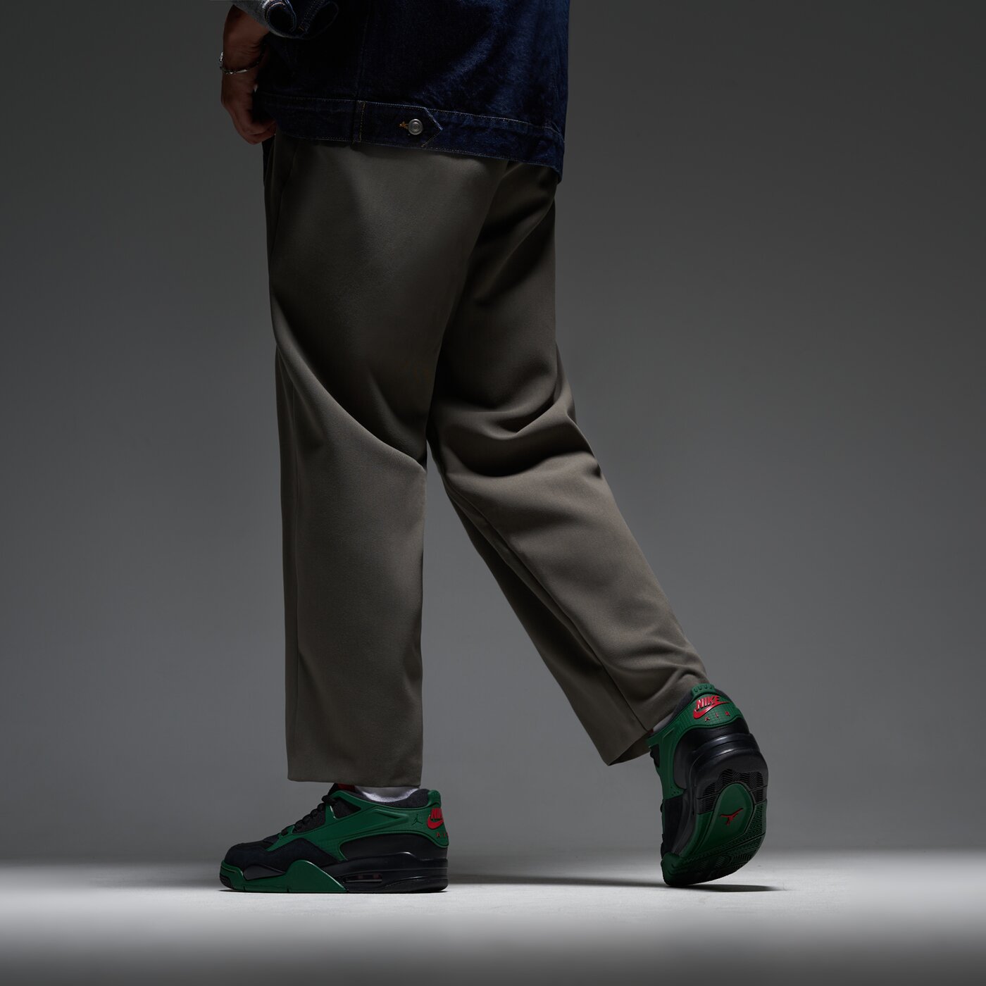 Мъжки маратонки AIR JORDAN 4 RM fq7939-003 цвят черен