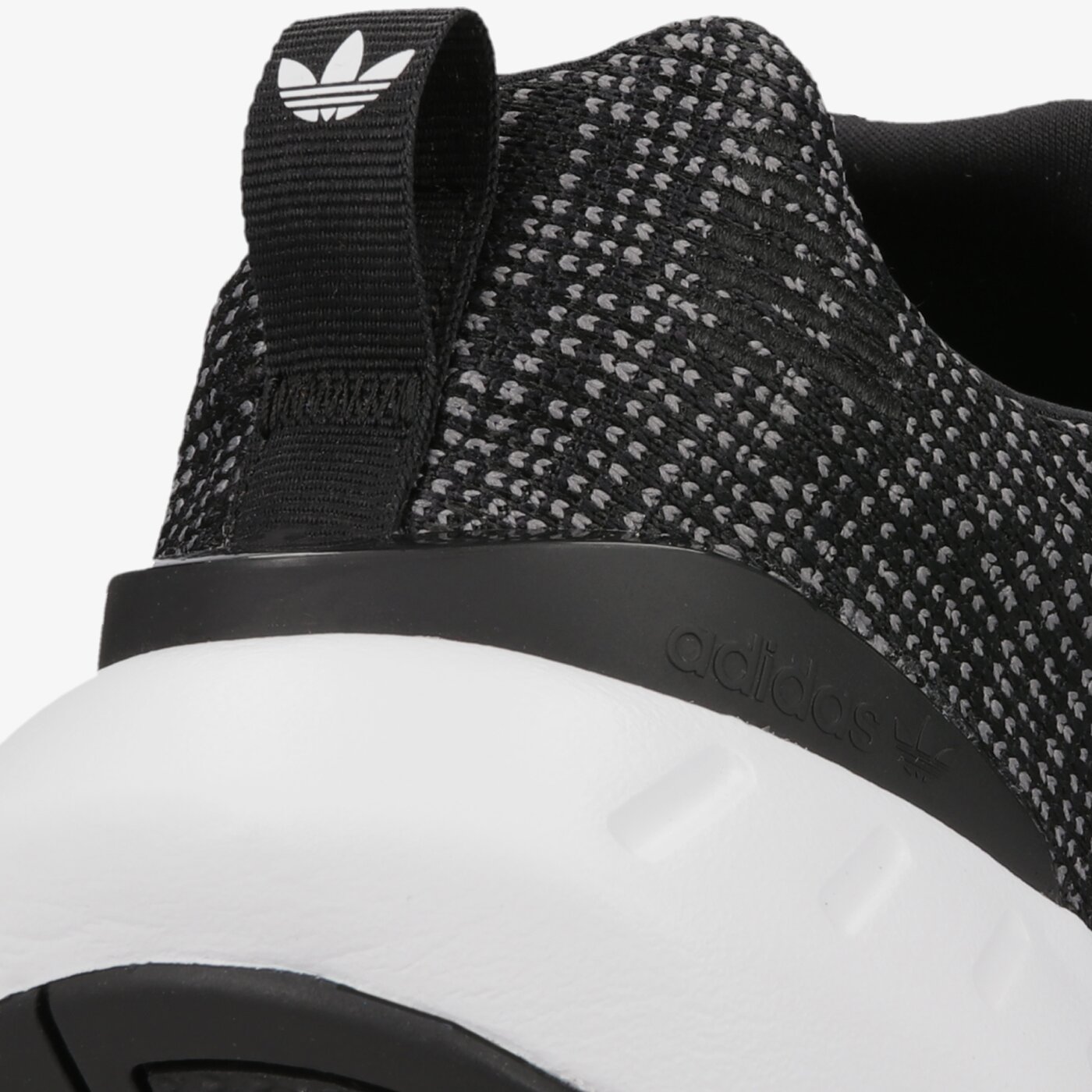 Детски маратонки ADIDAS SWIFT RUN 22 J gw8176 цвят черен