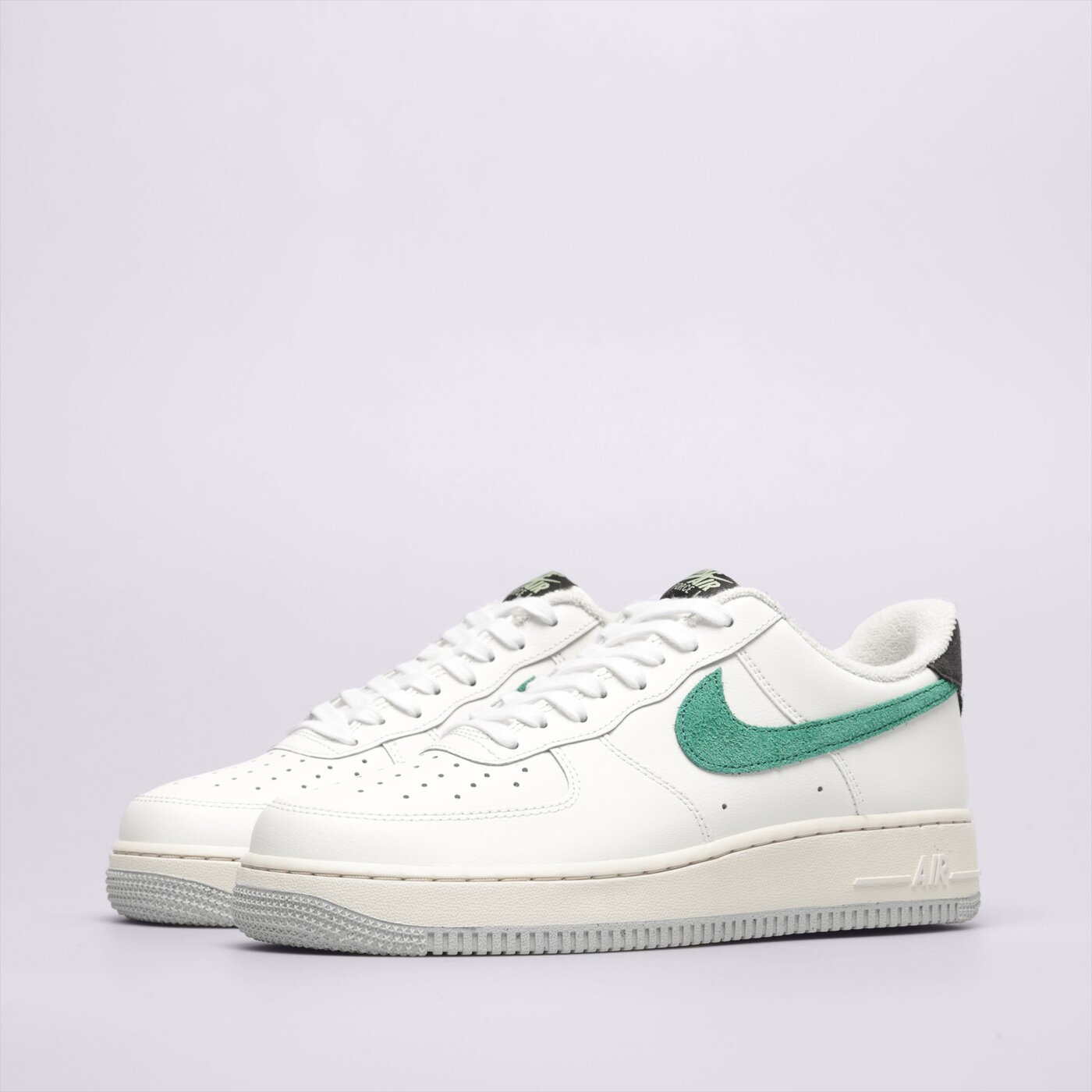 Мъжки маратонки NIKE AIR FORCE 1 '07 TPA dr8593-100 цвят бял