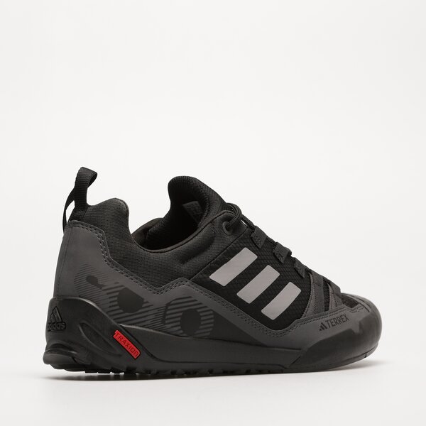 Мъжки зимни обувки ADIDAS TERREX SWIFT SOLO 2 ie6901 цвят черен