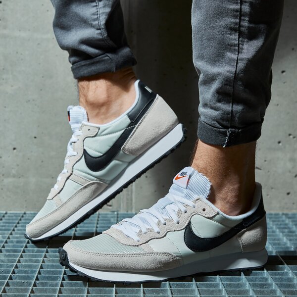 Мъжки маратонки NIKE CHALLENGER OG cw7645-003 цвят бял