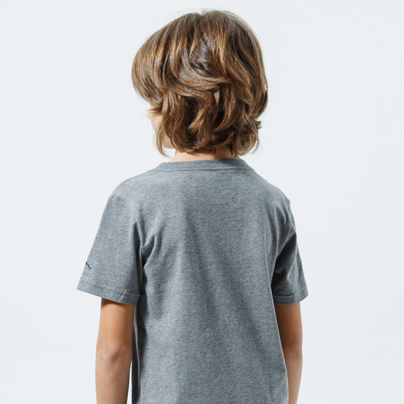 Детска тениска JORDAN ТЕНИСКА MJ SS CREW 2 957290-geh цвят сив