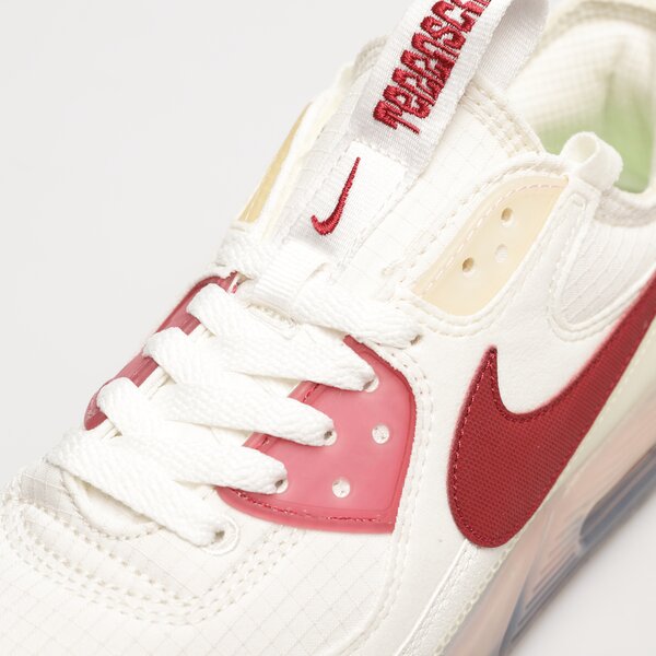 Дамски маратонки NIKE AIR MAX 90 TERRASCAPE  dc9450-100 цвят бял