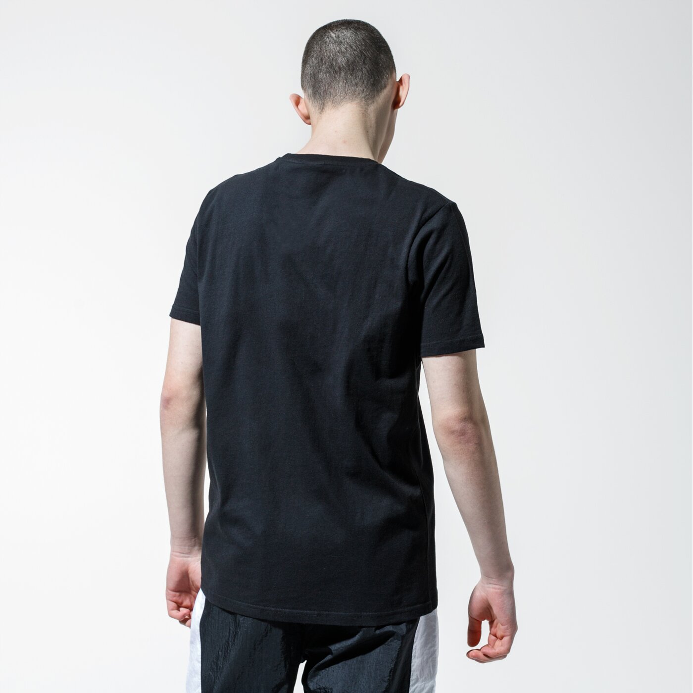 Мъжка тениска ELLESSE ТЕНИСКА KOSI she09994black цвят черен