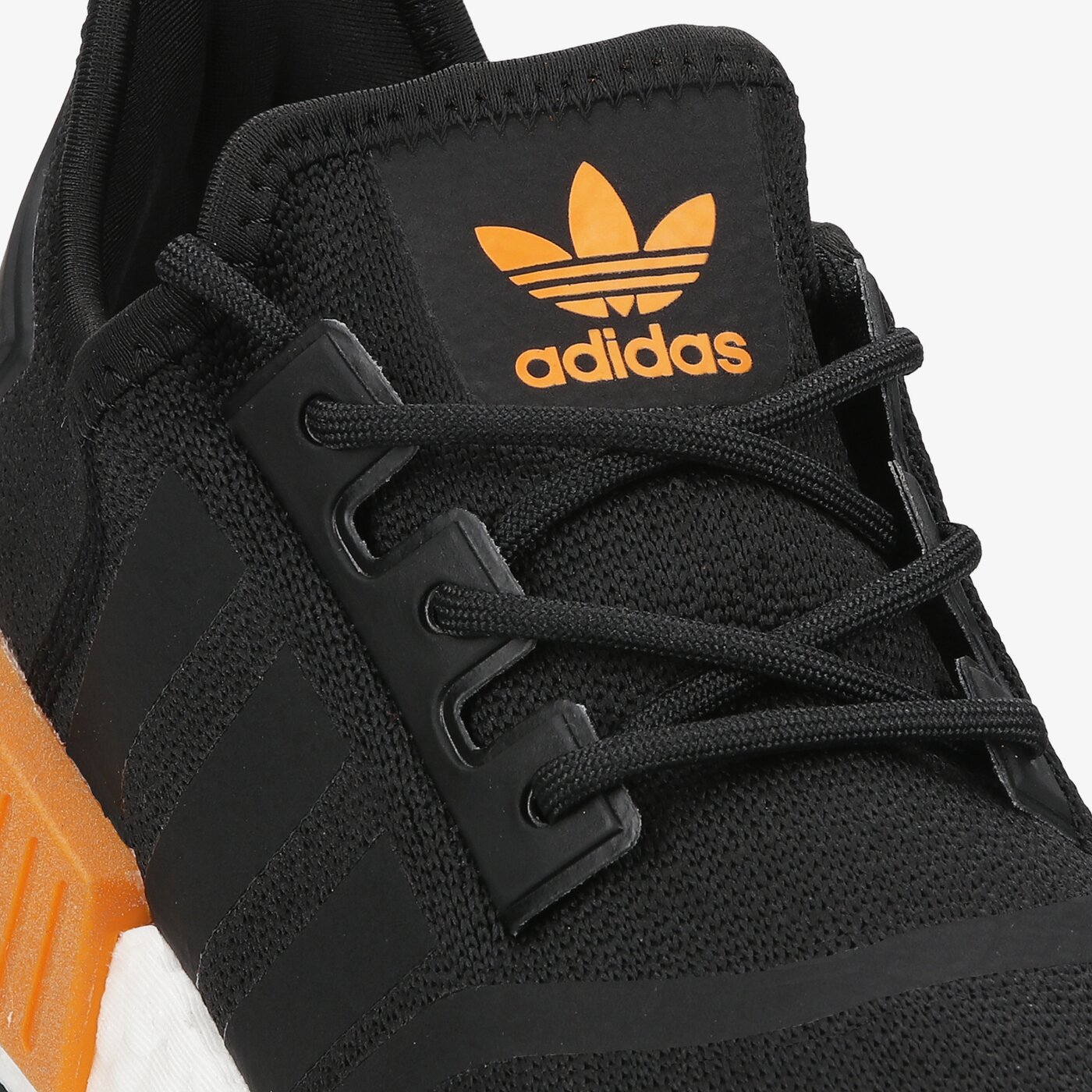 Мъжки маратонки ADIDAS NMD_R1 gy8317 цвят черен