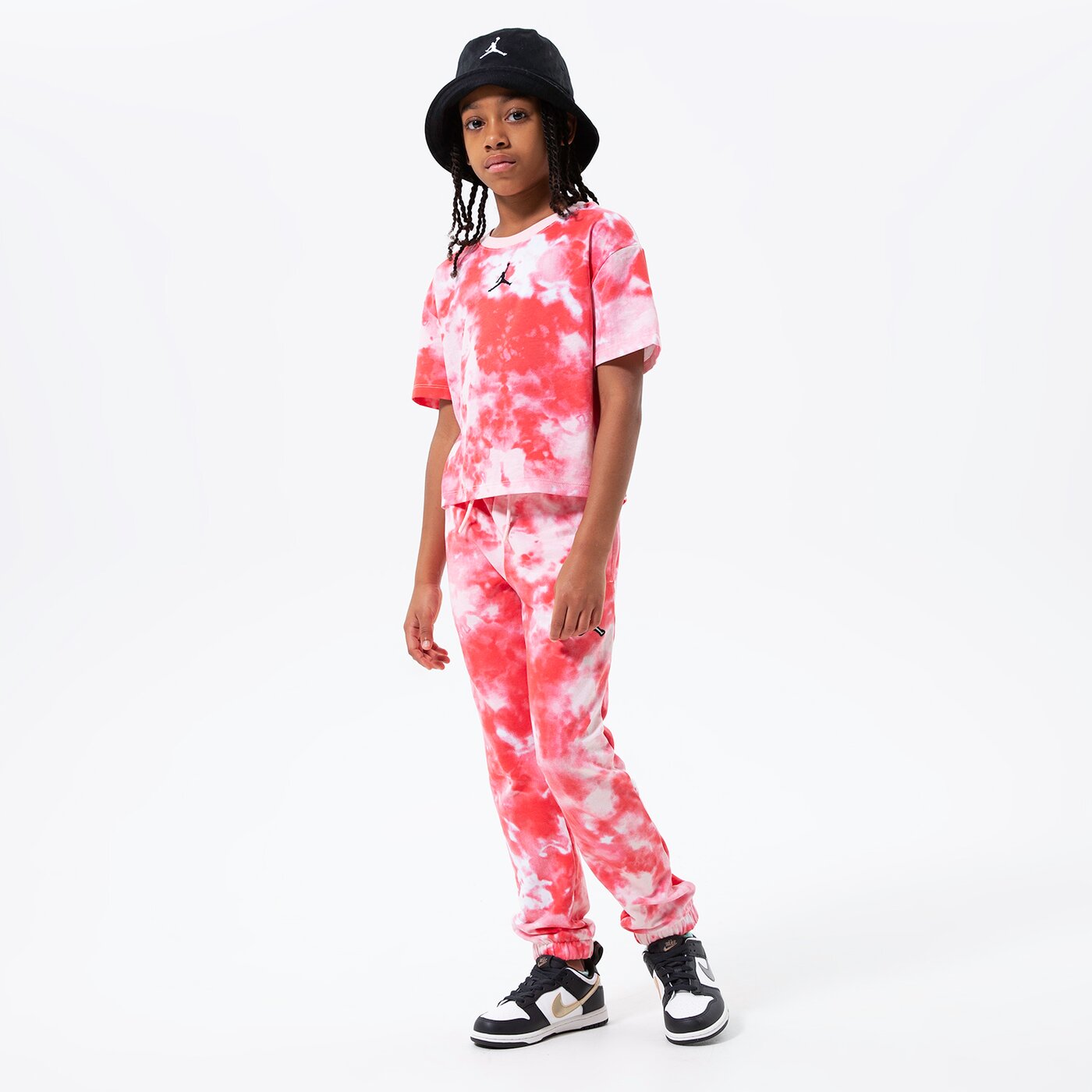 Детска тениска JORDAN ТЕНИСКА ESSENTIALS SMOKE DYE TEE GIRL 45b328-x24 цвят розов