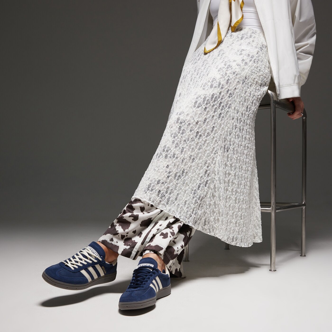 Дамски маратонки ADIDAS HANDBALL SPEZIAL if7087 цвят тъмносин