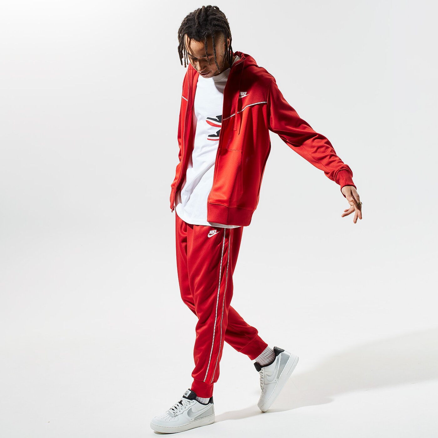 Мъжки суичър NIKE СУИТЧЪР С КАЧУЛКА SPORTSWEAR cz7822-687 цвят червен